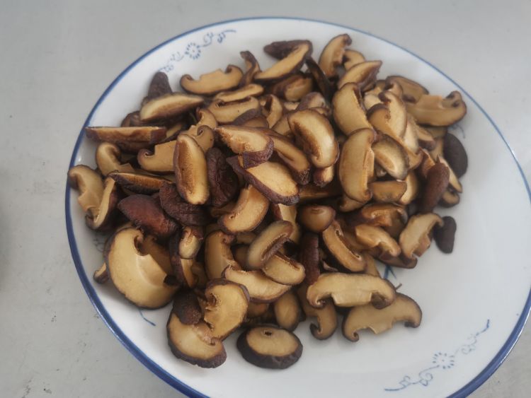 IQF Fire Roasted Shiitake Mushroom Slices 1/4"