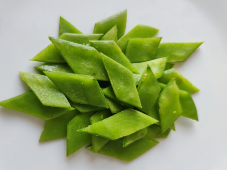 IQF Snow Beans Bevelled  Slices